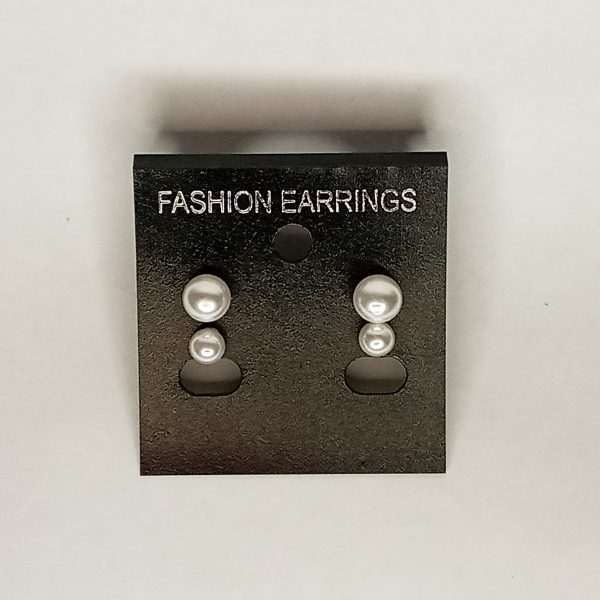 Winci Pearl Stud Earrings